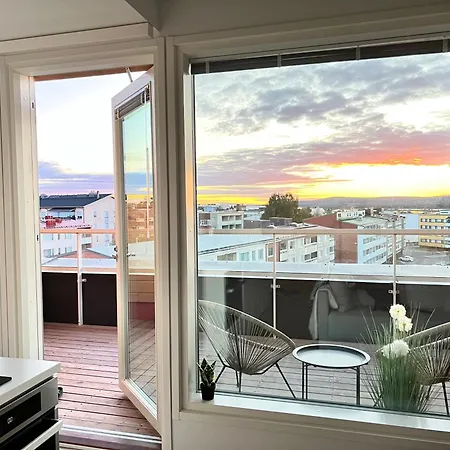 Modern Penthouse With Private Terrace Rovaniemi